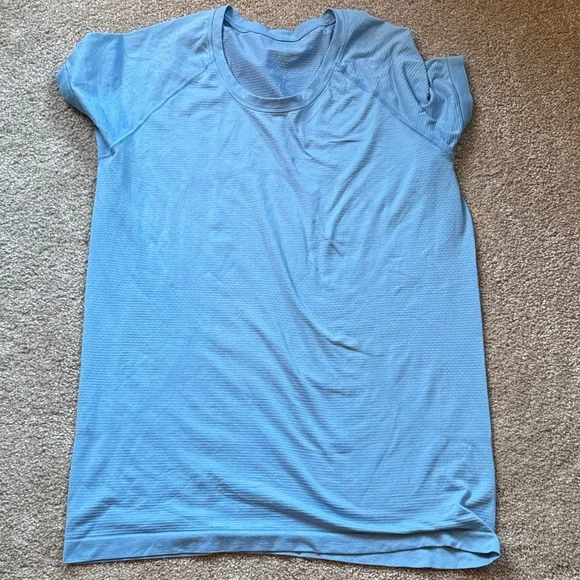 lululemon athletica Blue and Teal Short Sleeve Tees - Picture 3 of 6